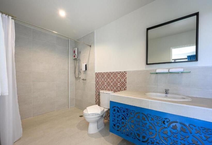 스위트 킹사이즈 침대, Maikhao Hotel, Phuket