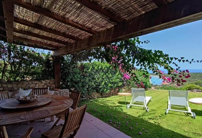 Апартаменты 3 Спальни Вид на Море, Villaggio Est A Capo Coda Cavallo San Teodoro