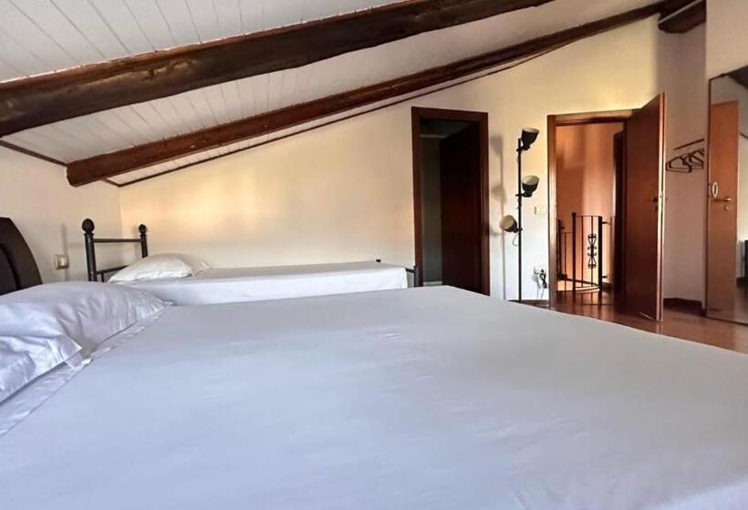 Трехместный Номер Стандарт с Балконом, Agriturismo Mammarella