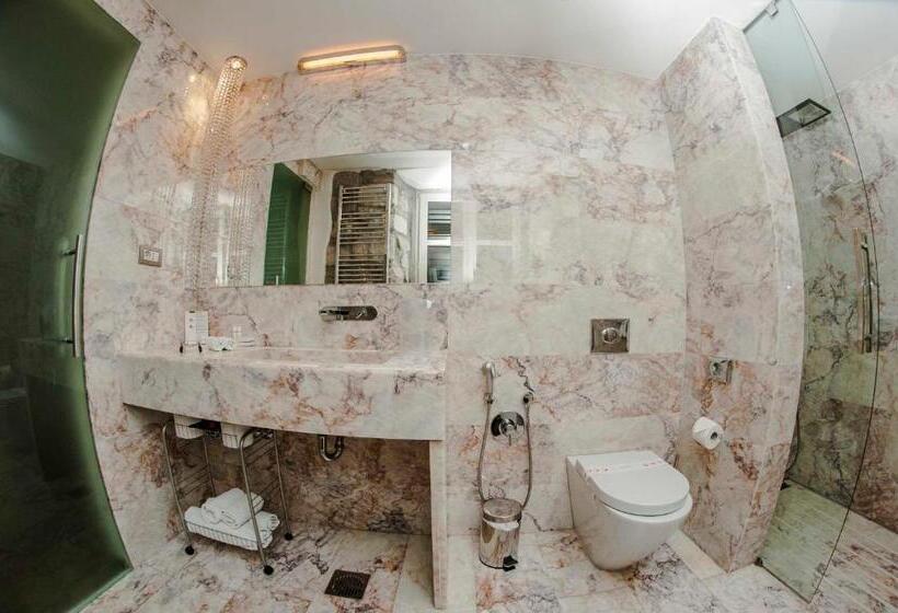 اتاق سوپریور, Boutique Hotel Astoria