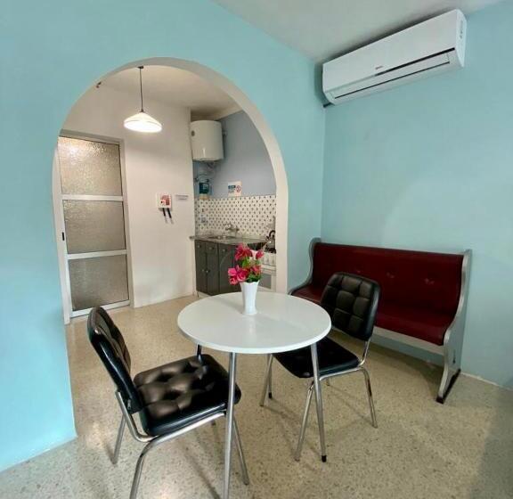 استودیوی استاندارد, For Rest Apart