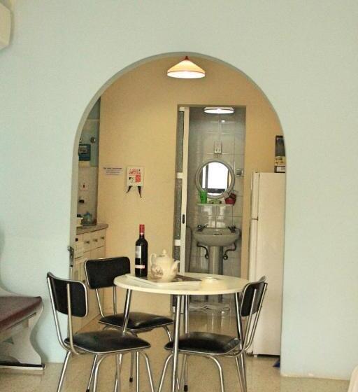 استودیوی استاندارد, For Rest Apart