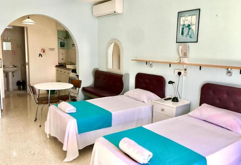 استودیوی استاندارد, For Rest Apart