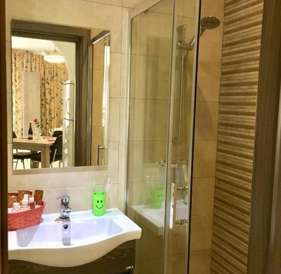 استودیوی سوپریور, For Rest Apart