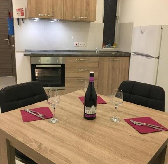 استودیوی سوپریور, For Rest Apart