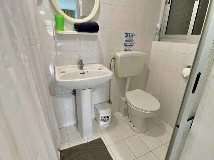 استودیوی استاندارد, For Rest Apart