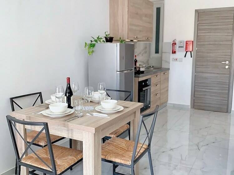 استودیوی سوپریور, For Rest Apart