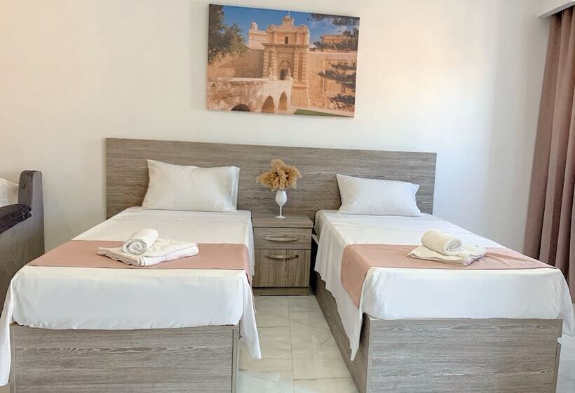 استودیوی سوپریور, For Rest Apart