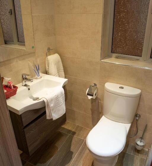 استودیوی سوپریور, For Rest Apart