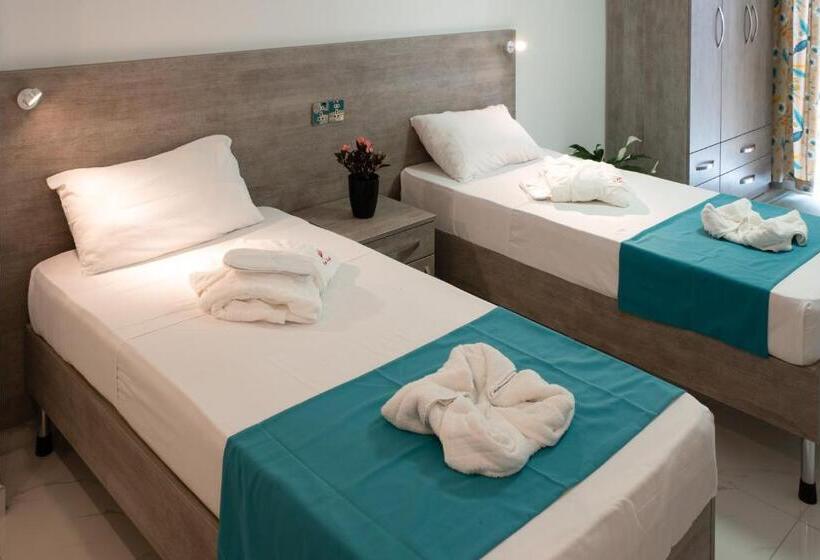 استودیوی سوپریور, For Rest Apart