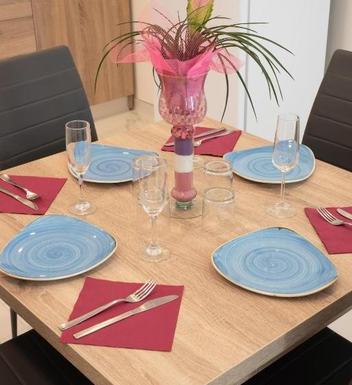 استودیوی سوپریور, For Rest Apart