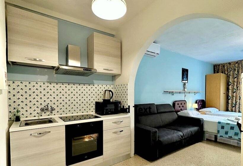 استودیوی استاندارد, For Rest Apart