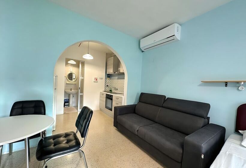 استودیوی استاندارد, For Rest Apart