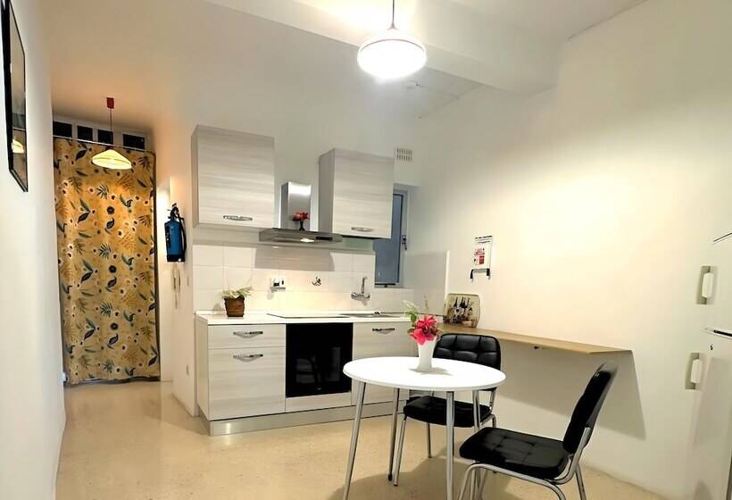 آپارتمان 1 خوابه, For Rest Apart