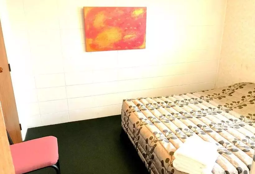 家族用の部屋エコノミー, Greenview Motel