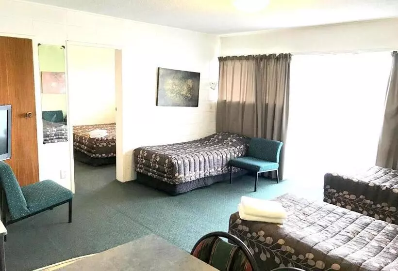 ファミリールーム, Greenview Motel