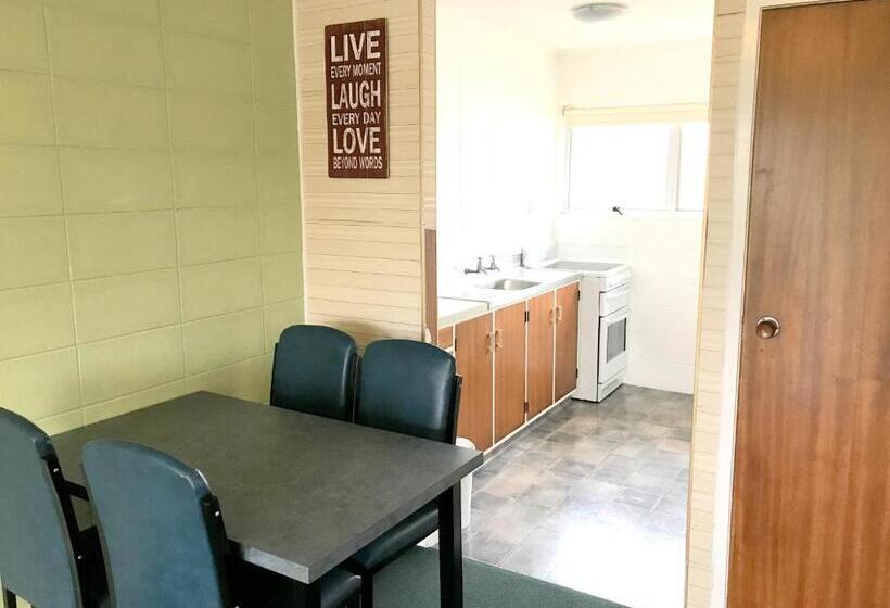 חדר משפחתי קלאסי, Greenview Motel