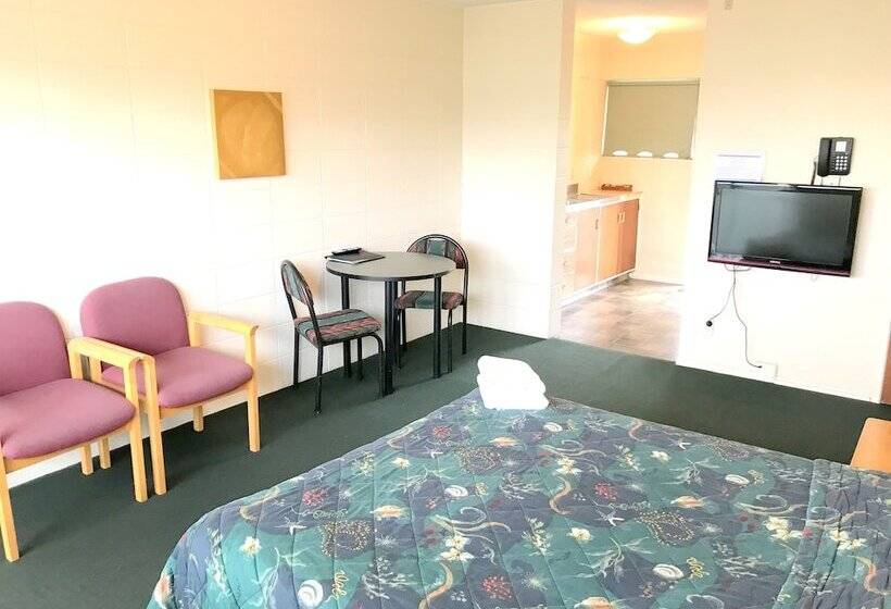 סטודיו אקונומי, Greenview Motel