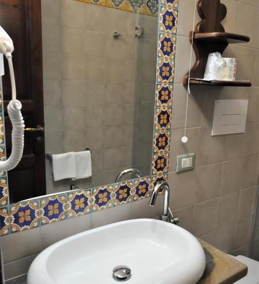 标准间带阳台, Al Tair