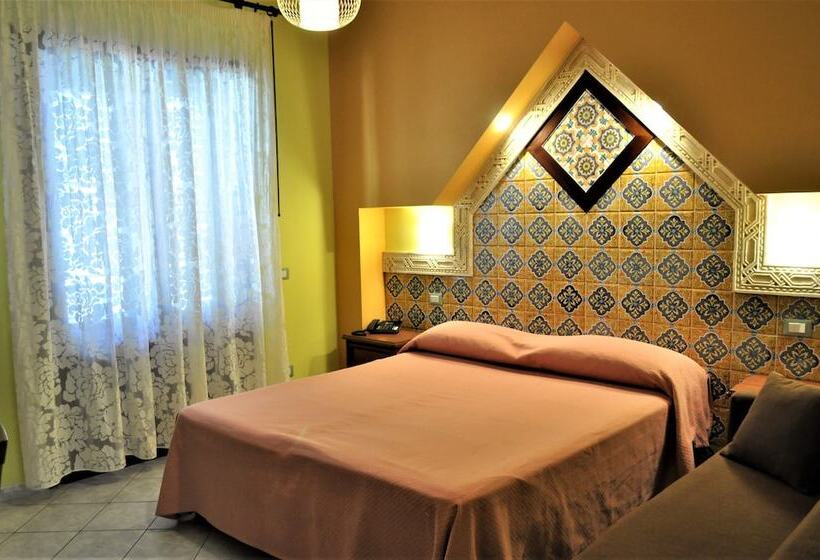 Номер Стандарт Трехместный, Al Tair