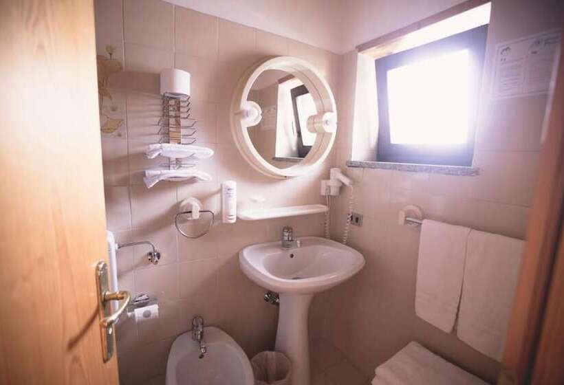 스탠다드 룸, Albergo Dimaro Wellness