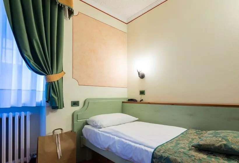 スタンダードシングルルーム, Albergo Dimaro Wellness