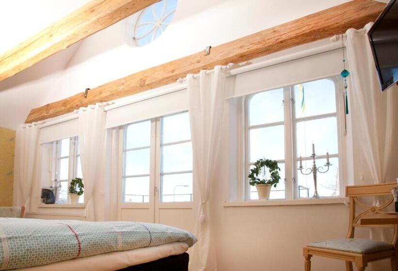 标准间, Annas Hotell