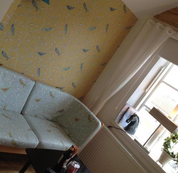 标准间, Annas Hotell