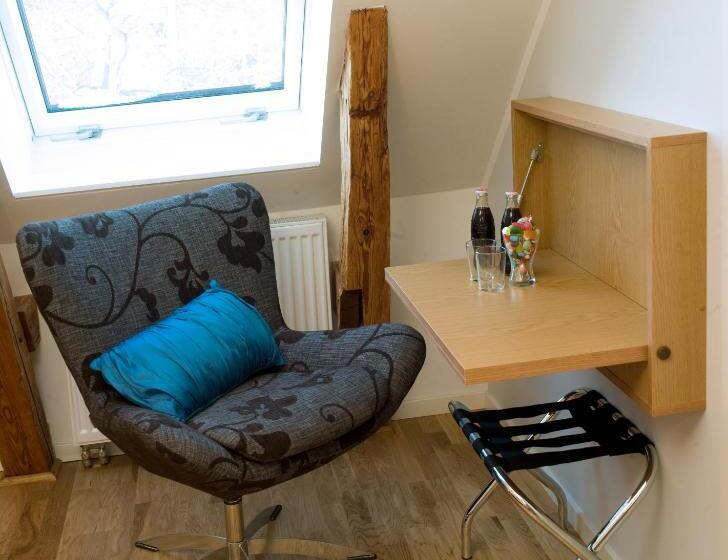 标准间, Annas Hotell