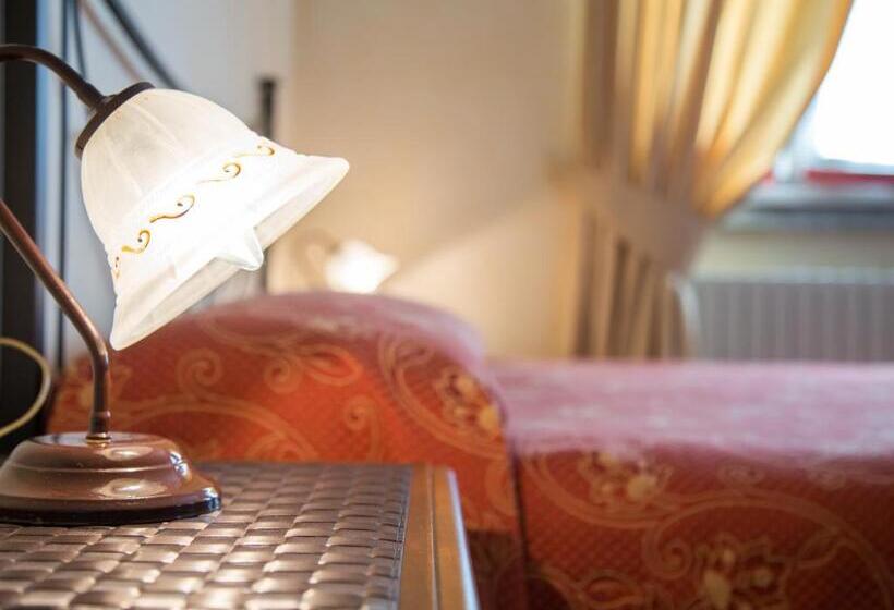 スタンダードトリプルルーム, Aquadolce