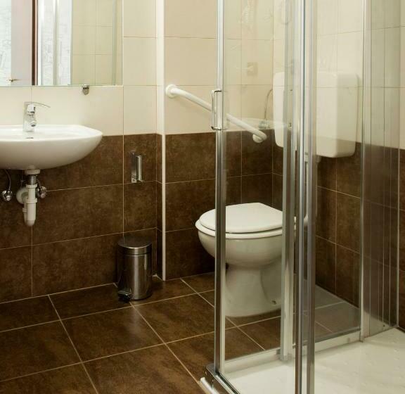 اتاق استاندارد یک نفره, Asterix