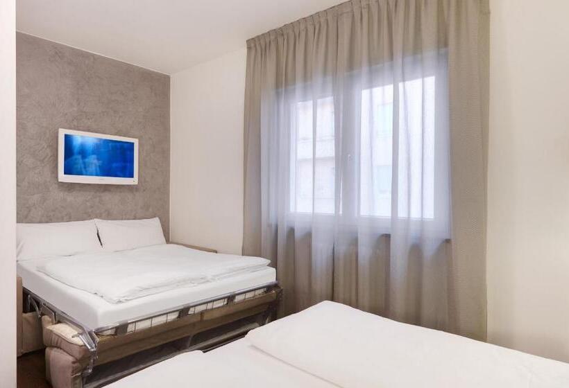 اتاق استاندارد سه نفره, Asterix