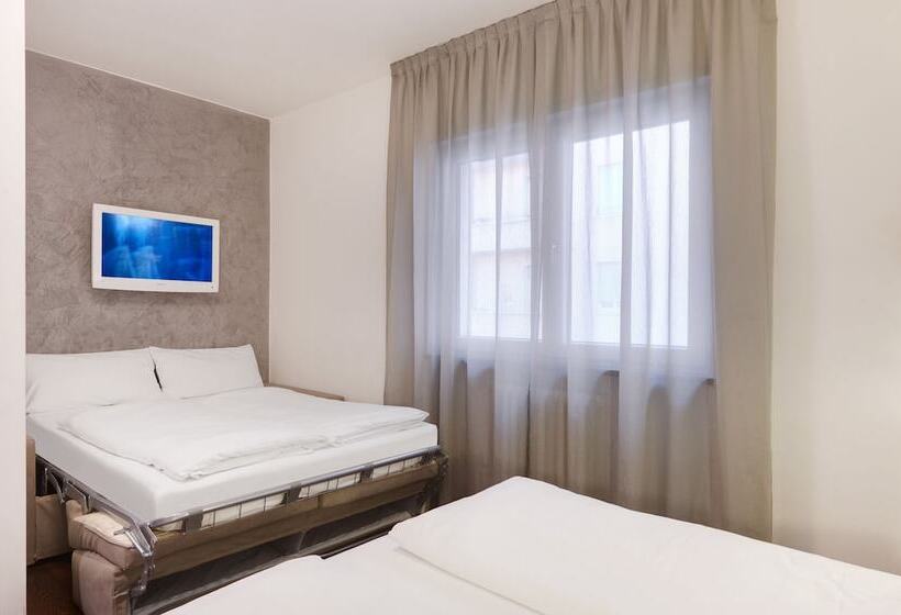 اتاق استاندارد سه نفره, Asterix