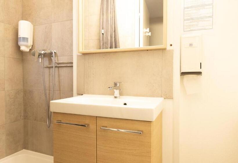 标准三人间, B&b Hotel Sète Centre Gare