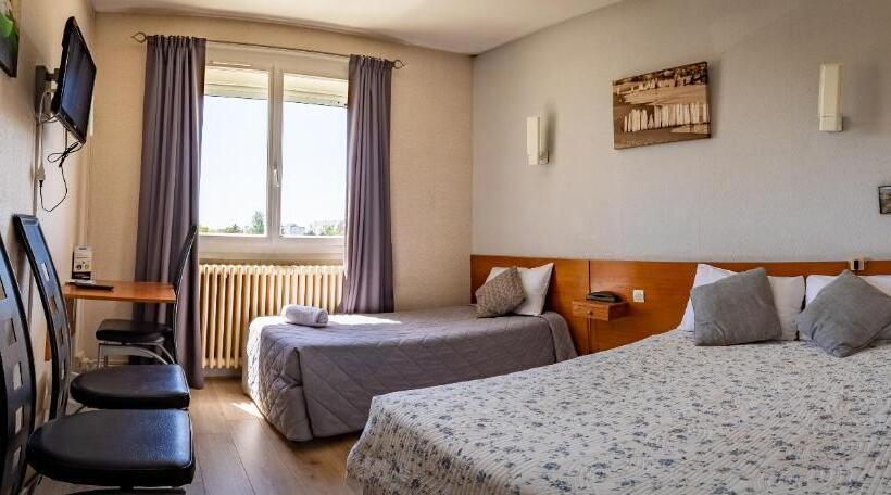 Номер Стандарт Трехместный, Christina