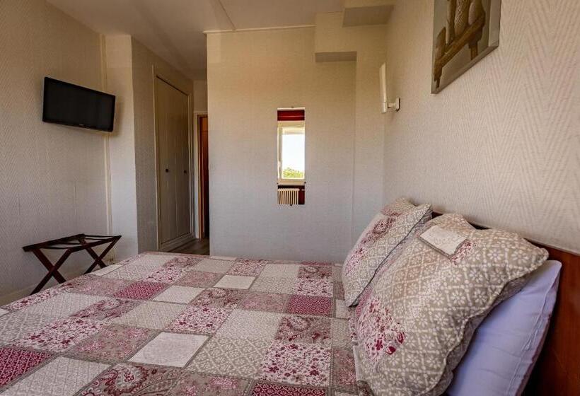 Номер Стандарт Индивидуальный, Christina