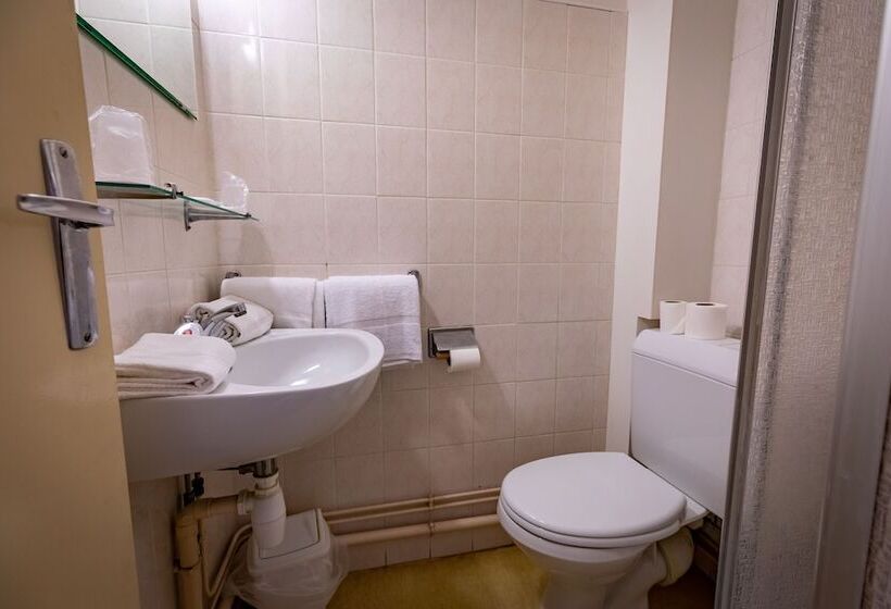 Номер Стандарт, Christina