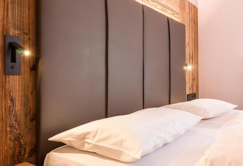 スタンダードルーム, Col Alto