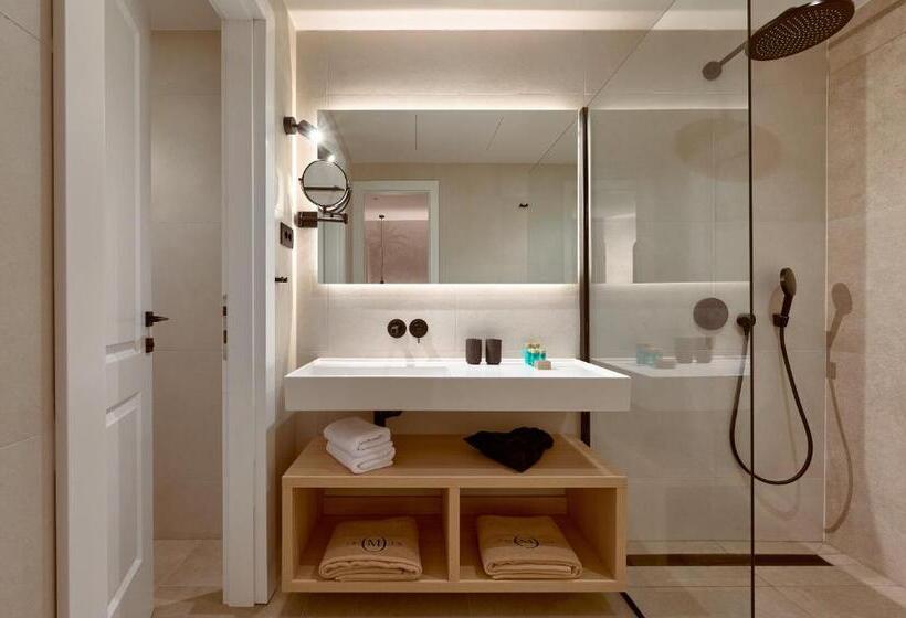 חדר פרמיום נוף לים, Moeesy, Blue & Green Oasis