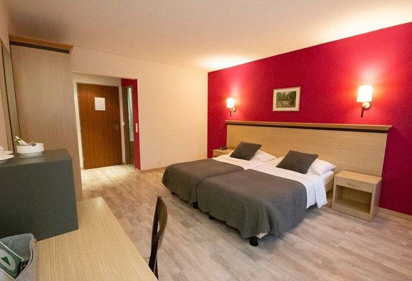 Номер Стандарт, De La Vieille Tour