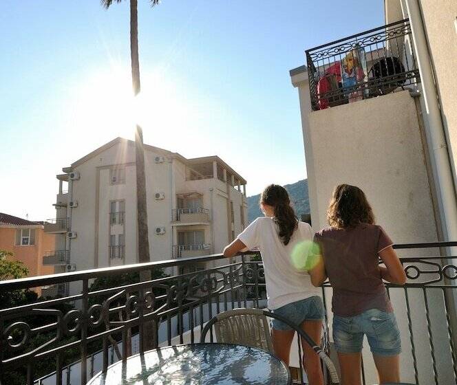 سوییت خانوادگی, Vila đurić Ex Hotel đurić