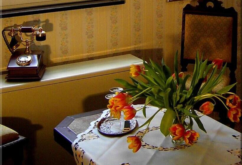 스탠다드 룸, Graf Rolshausen