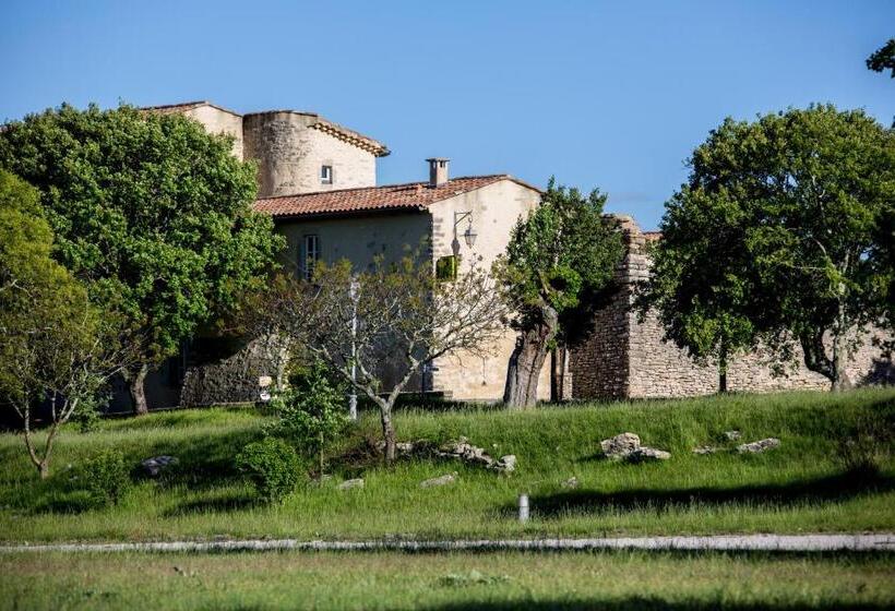 إستوديو قياسى, Hôtel Mas De Baumes