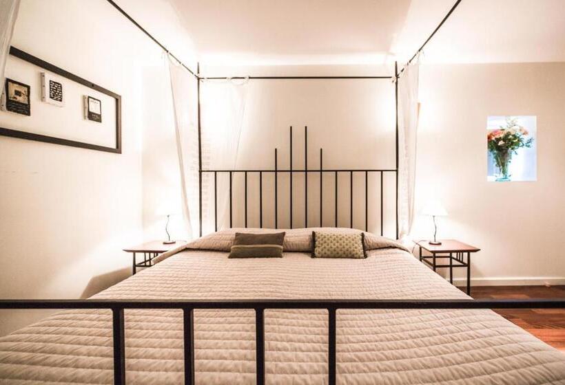 Четырехместный Номер Стандарт, Hôtel Mas De Baumes