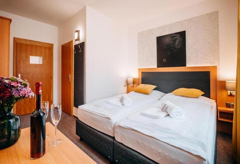 スタンダードルーム, Klika