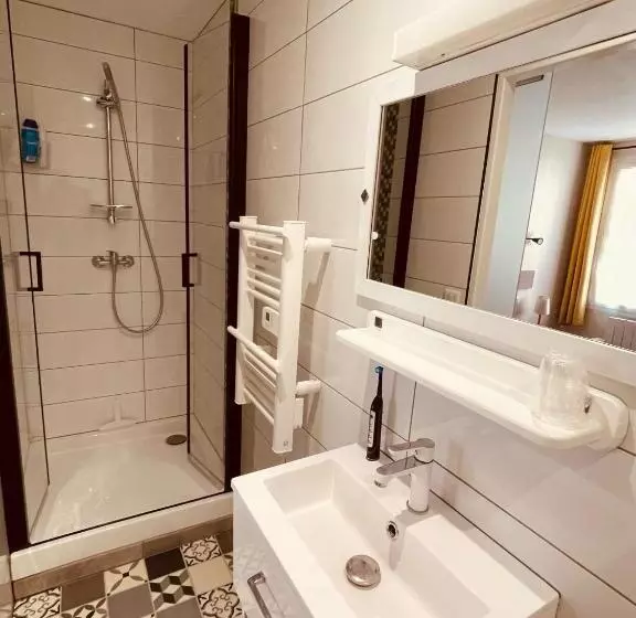 Huoneisto 1 Makuuhuone Pohjakerros, Le Clos Robinson
