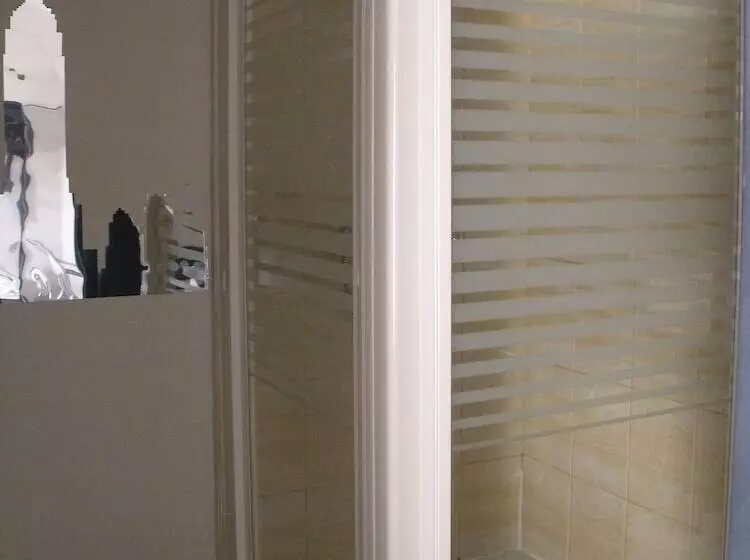 Standard Neljän Hengen Huone, Le Clos Robinson