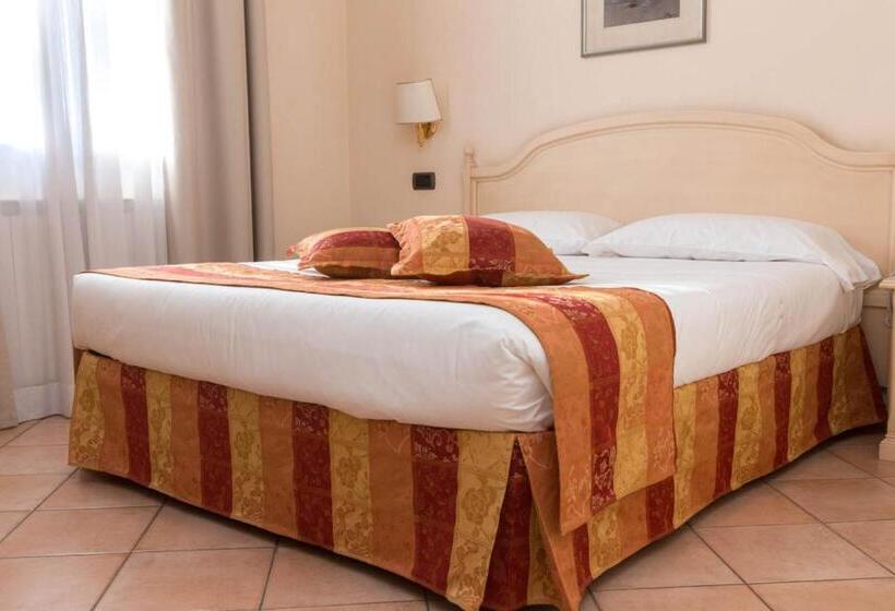 Cameră Confort, Le Mura