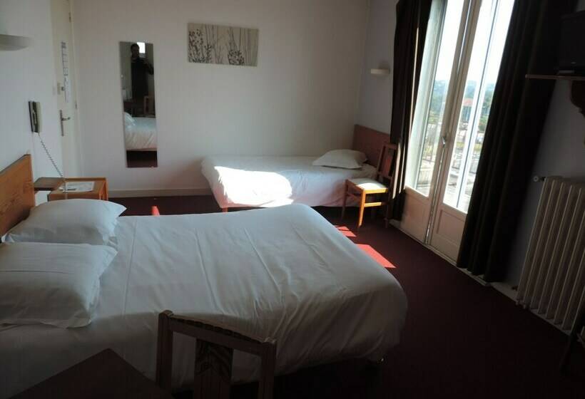 Habitació Triple Estàndard, Le Renaissance