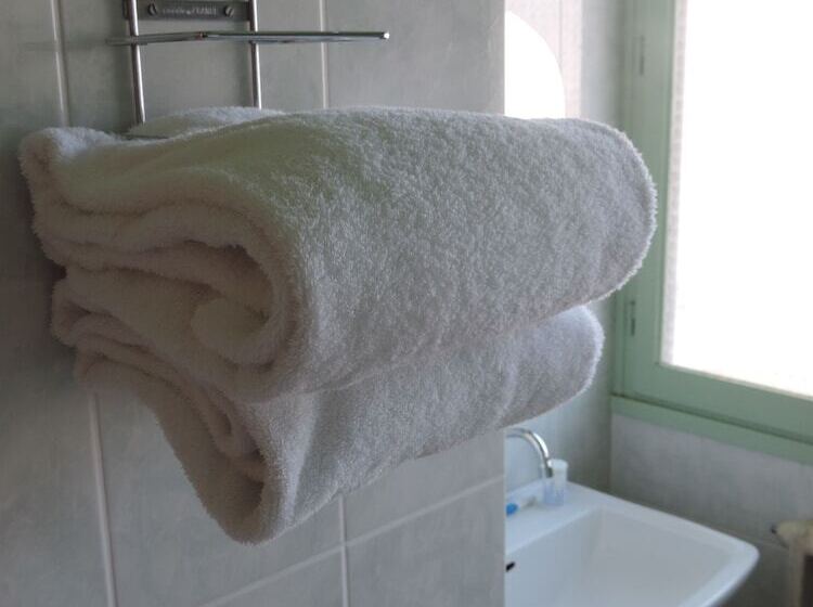 Habitació Quàdruple Estàndard, Le Renaissance